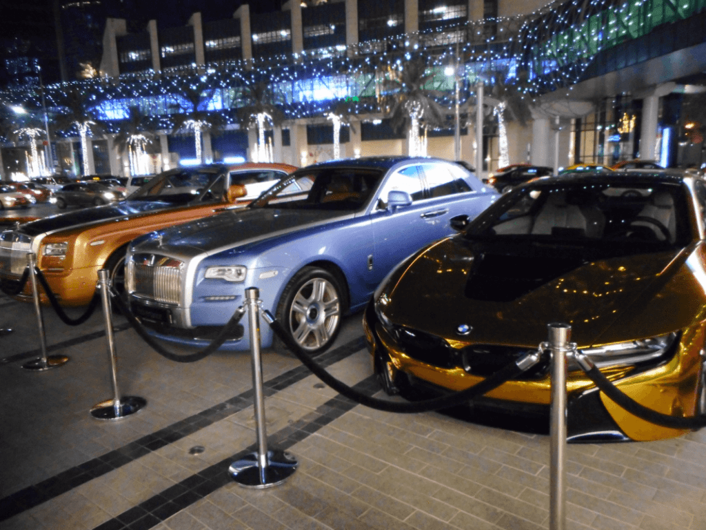10 tips voor een stedentrip in Dubai gouden auto's spotten
