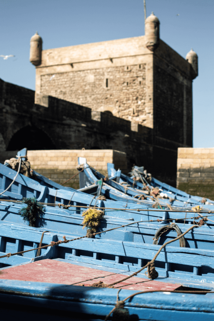 Skala du Port met blauwe bootjes