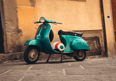 Vespa in Pienza