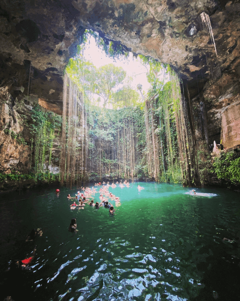 Cenote Ik Kil bij Chitzen Itza