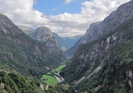 Doen in Vestland Noorwegen fjorden